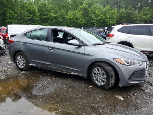 2018 HYUNDAI ELANTRA SE