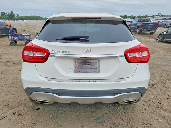 2020 MERCEDES-BENZ GLA GLA250