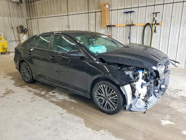 2024 KIA FORTE GT Line
