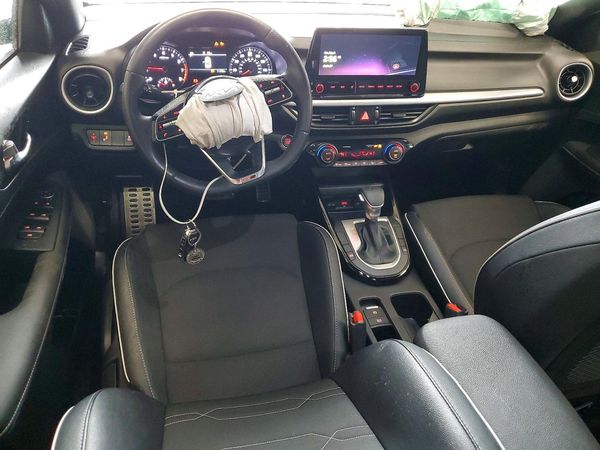 2024 KIA FORTE GT Line
