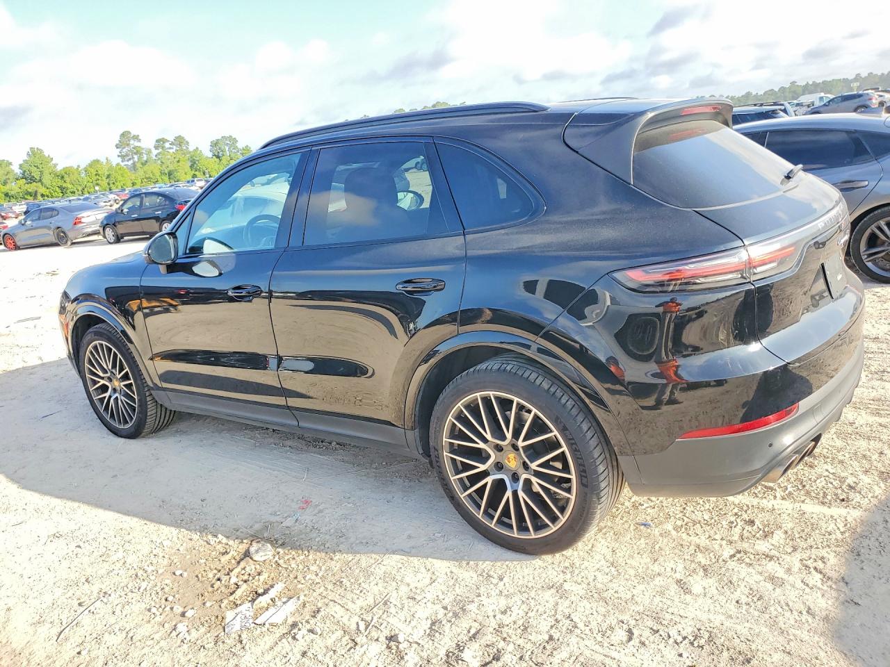 2021 PORSCHE CAYENNE S