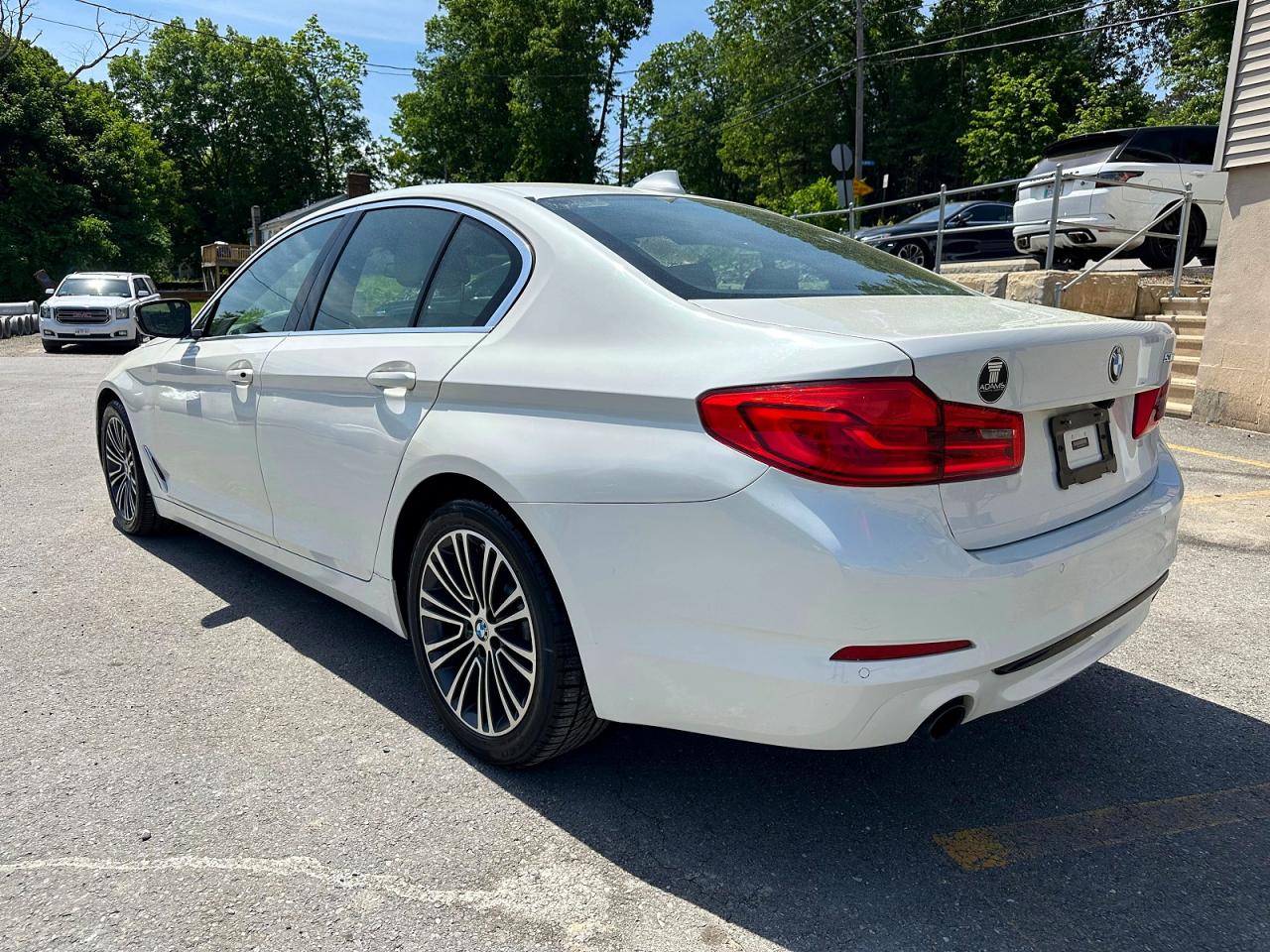 2019 BMW 530