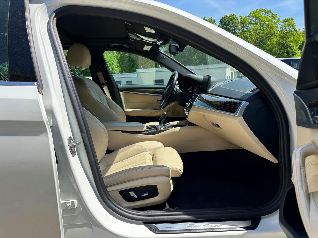 2019 BMW 530