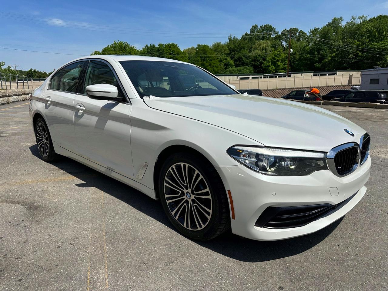 2019 BMW 530