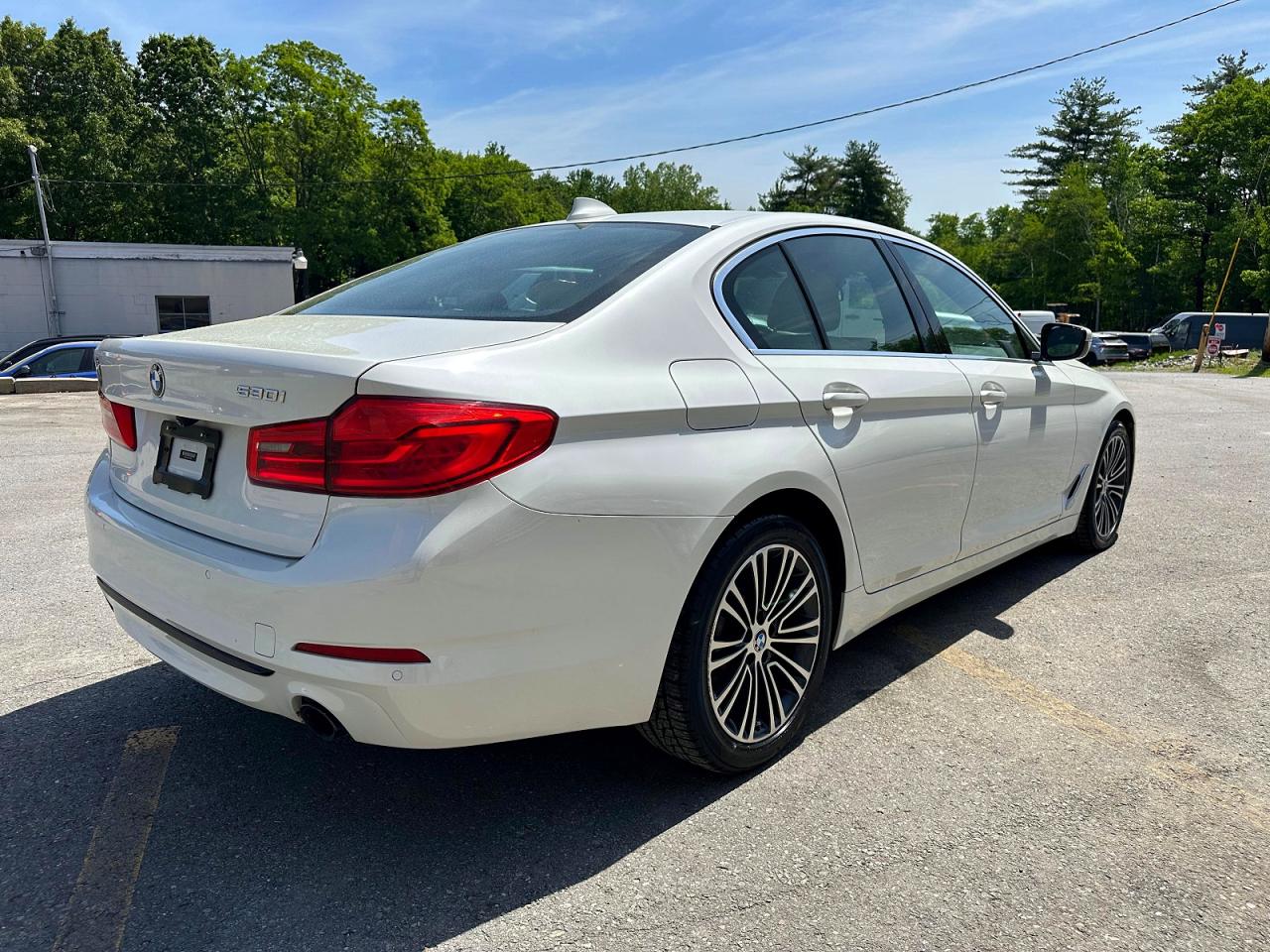 2019 BMW 530