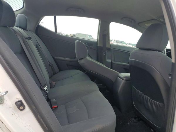 2015 KIA OPTIMA GL - Middle-low