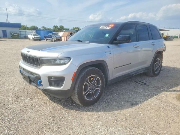 2022 JEEP GRAND CHEROKEE