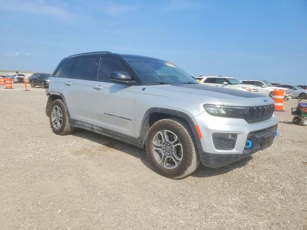 2022 JEEP GRAND CHEROKEE