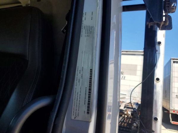 2014 VOLVO VAH