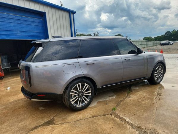 2025 LAND ROVER RANGEROVER SE
