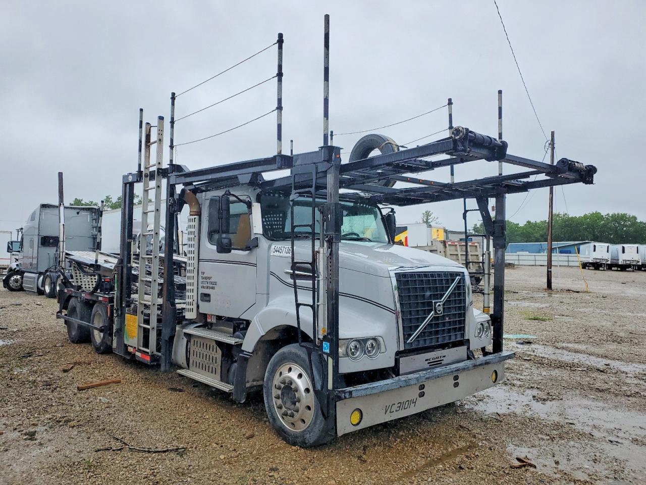 2014 VOLVO VAH