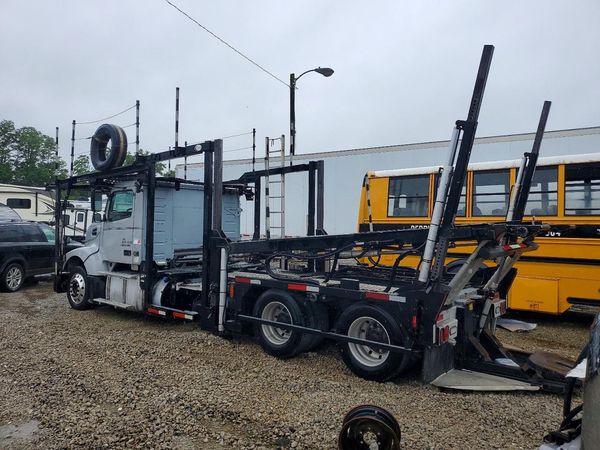 2014 VOLVO VAH