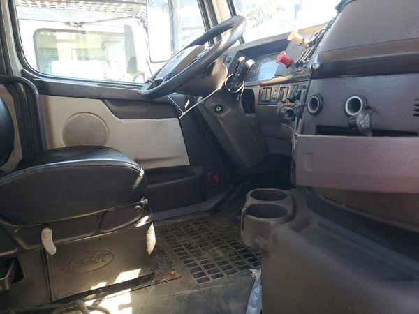 2014 VOLVO VAH