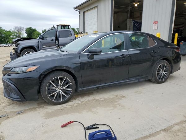 2021 TOYOTA CAMRY