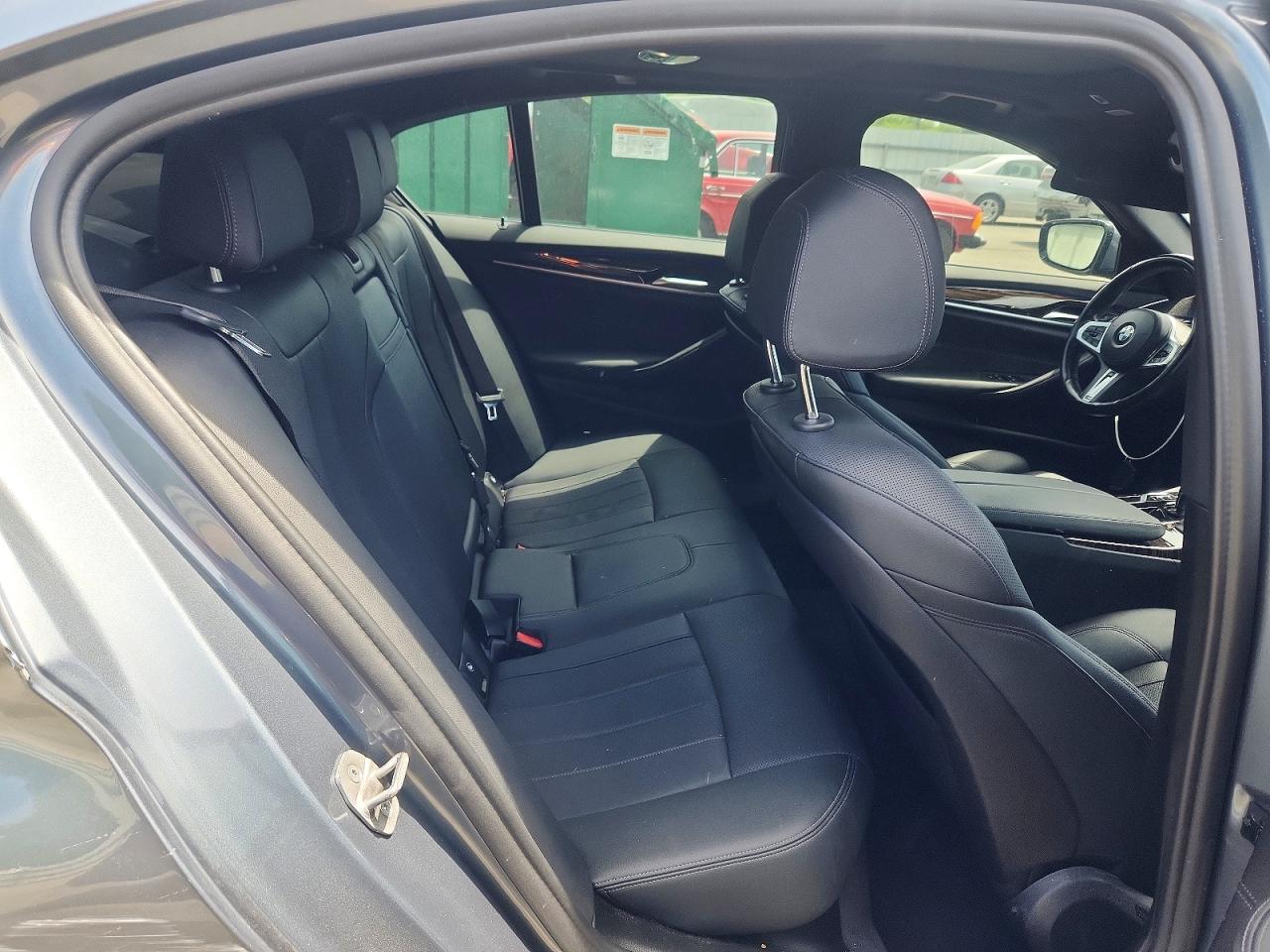 2022 BMW 530 xDrive