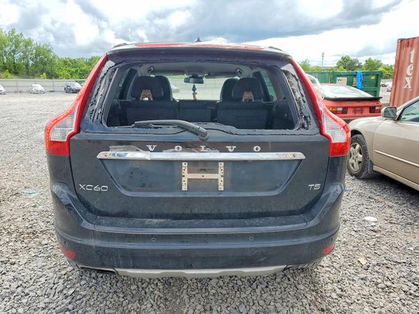 2016 VOLVO XC60