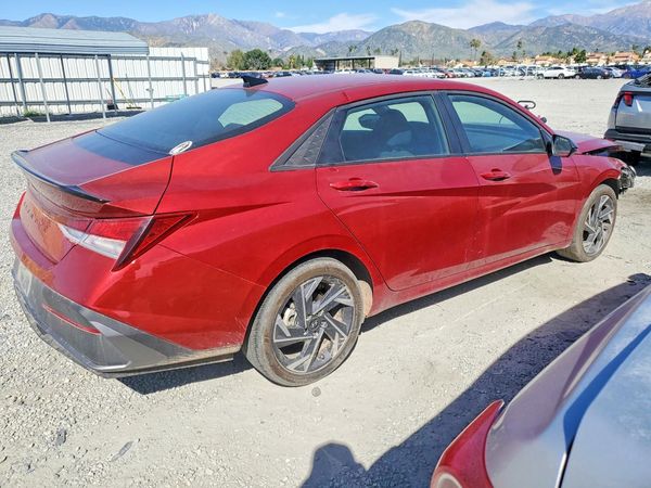 2025 HYUNDAI ELANTRA