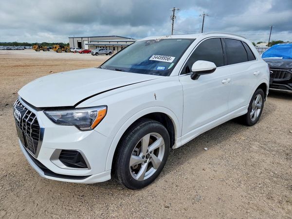 2021 AUDI Q3 quattro Premium