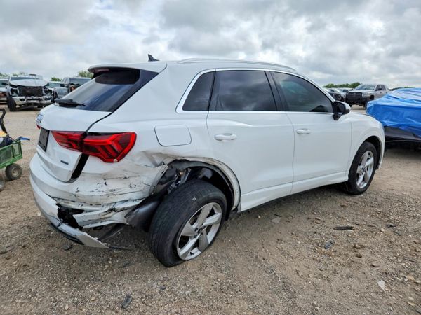 2021 AUDI Q3 quattro Premium
