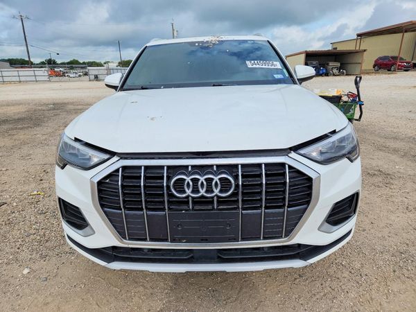 2021 AUDI Q3 quattro Premium