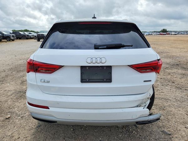 2021 AUDI Q3 quattro Premium