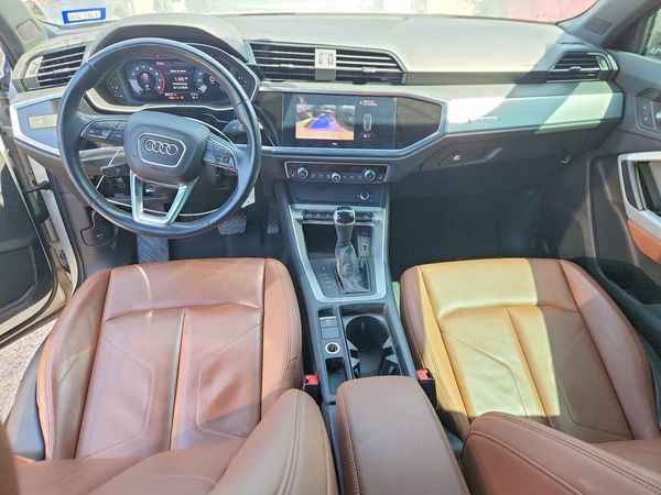 2021 AUDI Q3 quattro Premium