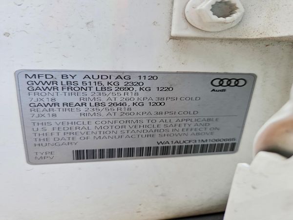 2021 AUDI Q3 quattro Premium