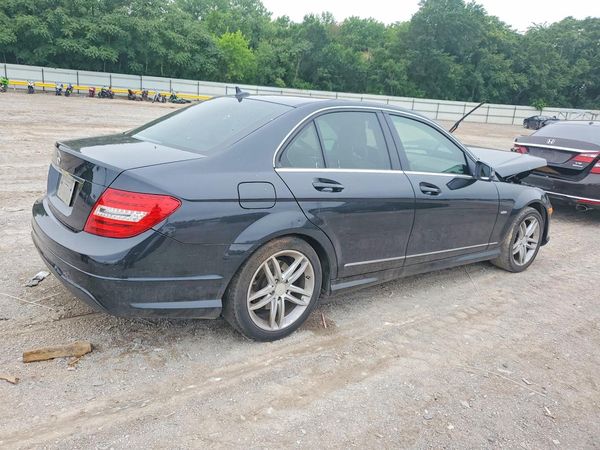 2012 MERCEDES-BENZ C C250