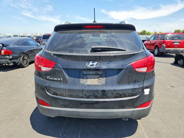 2015 HYUNDAI TUCSON GLS (Middle)