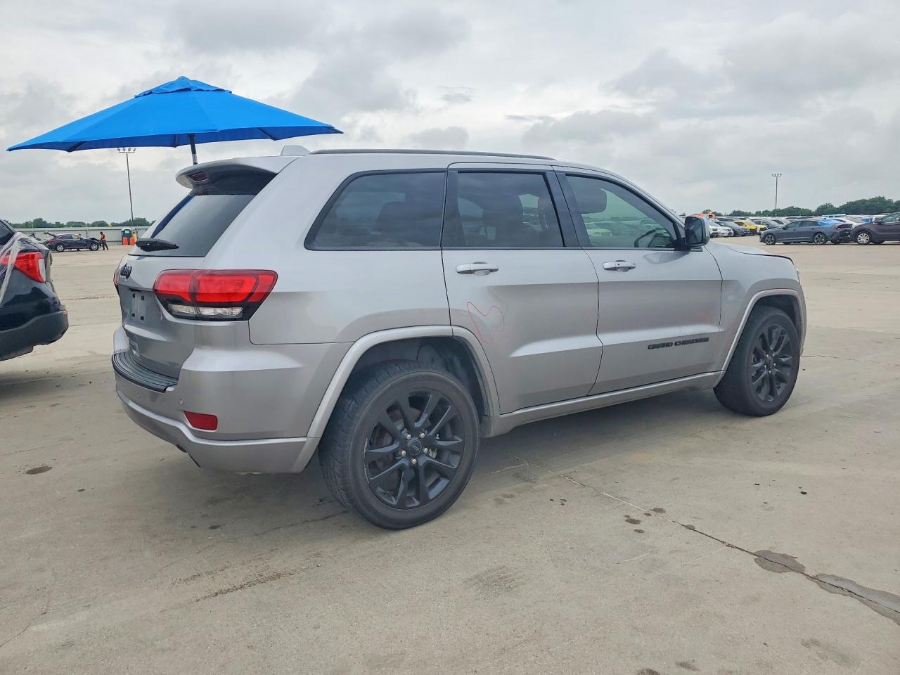 2020 JEEP GRAND CHEROKEE LAREDO 4X2