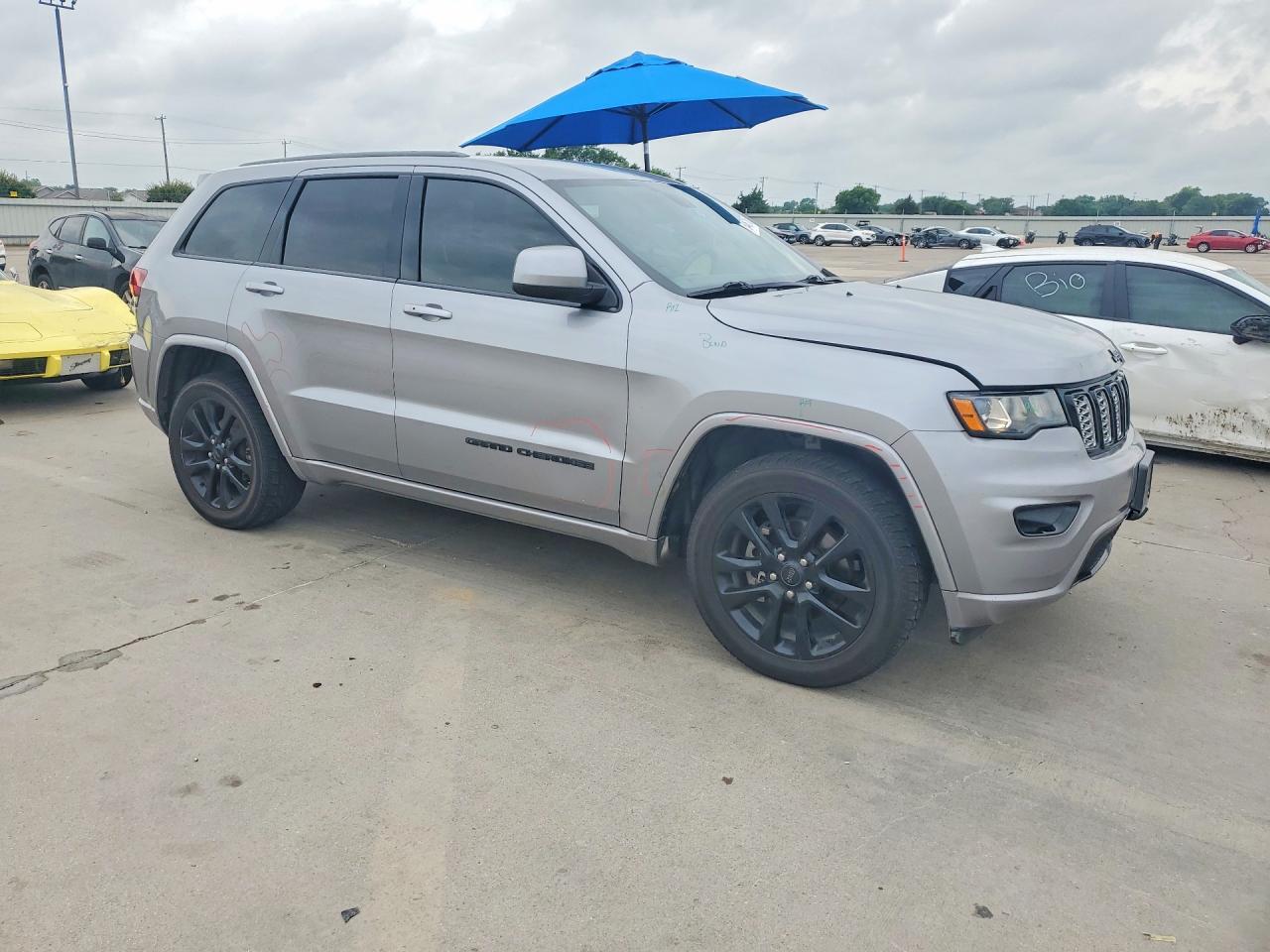 2020 JEEP GRAND CHEROKEE LAREDO 4X2