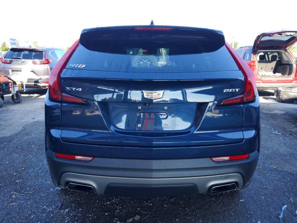 2019 CADILLAC XT4 Premium Luxury