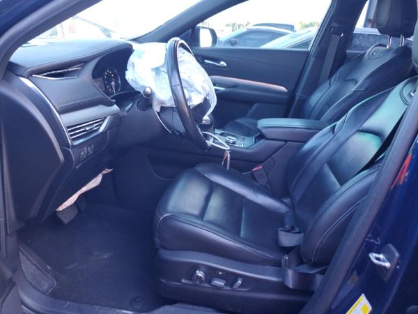 2019 CADILLAC XT4 Premium Luxury