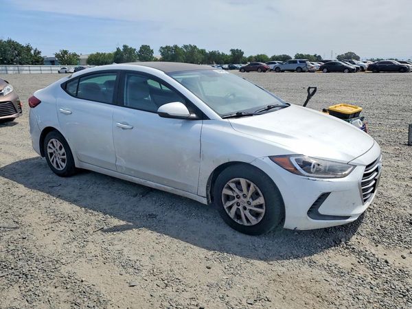 2017 HYUNDAI ELANTRA SE Base