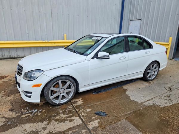 2014 MERCEDES-BENZ C