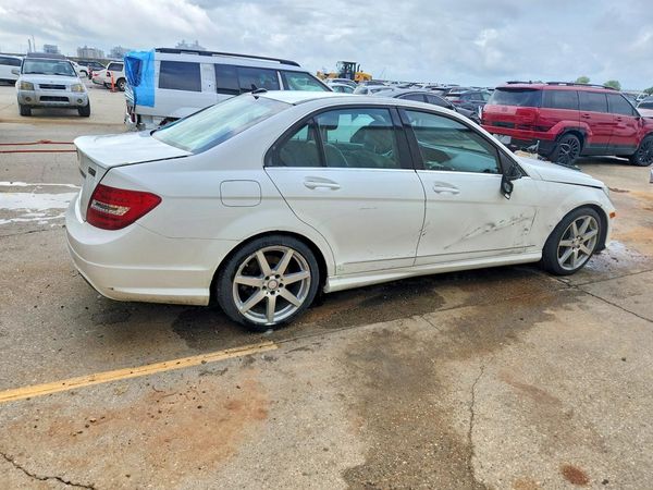 2014 MERCEDES-BENZ C C250