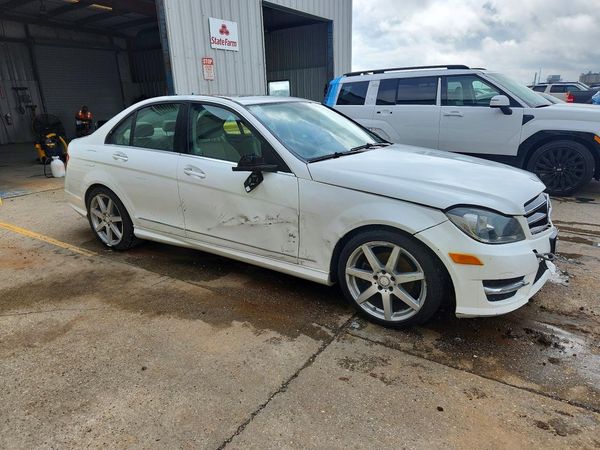 2014 MERCEDES-BENZ C C250