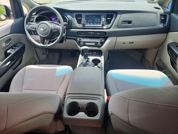 2021 KIA SEDONA LX, EX
