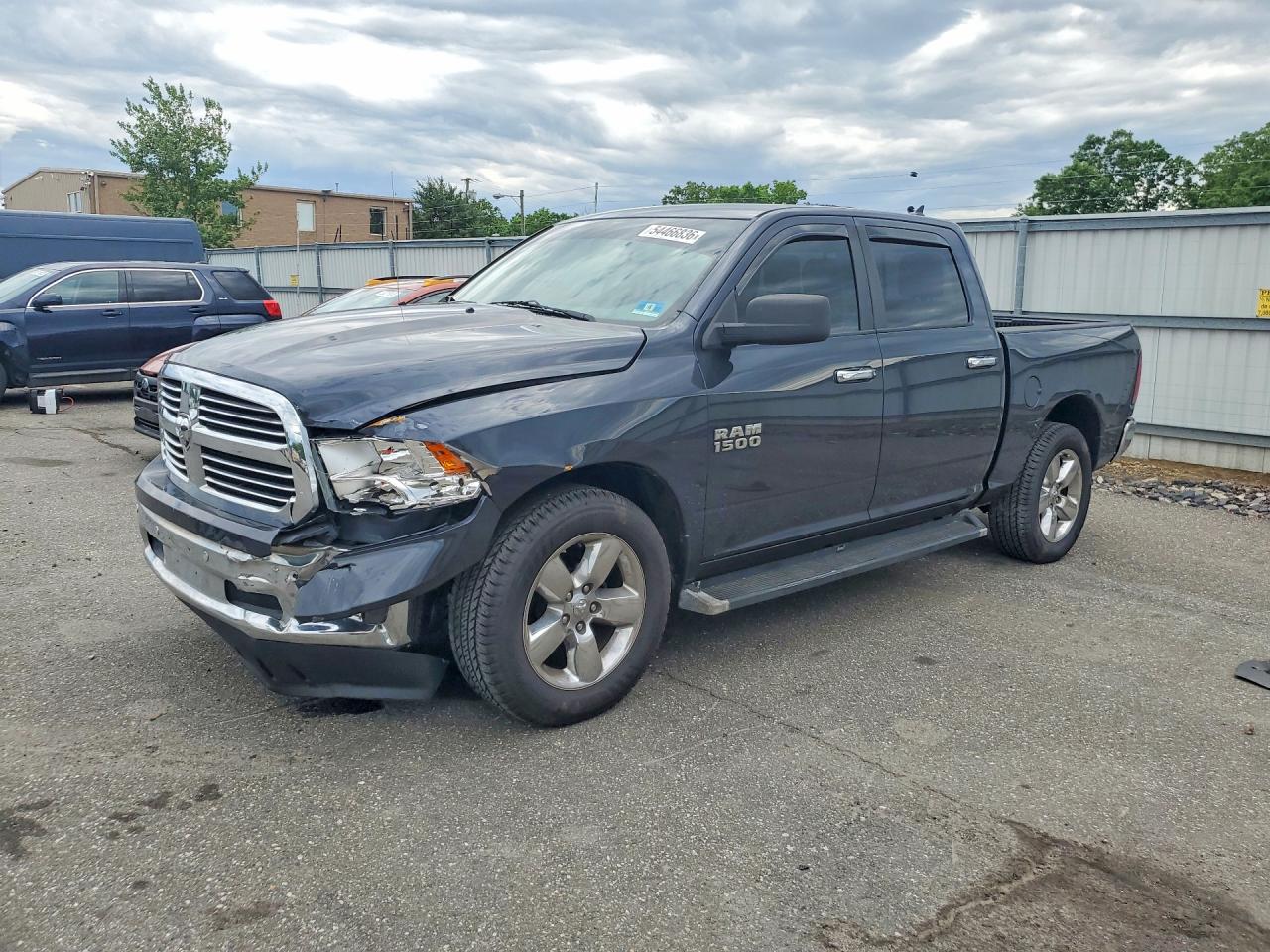 2015 RAM 1500 SLT