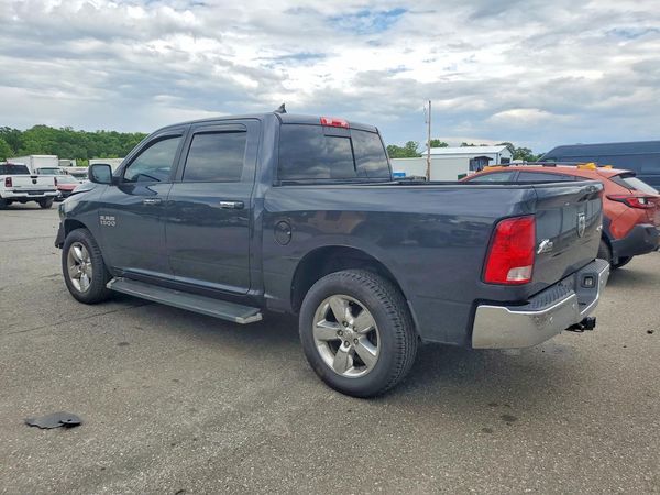 2015 RAM 1500 SLT