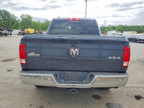2015 RAM 1500 SLT