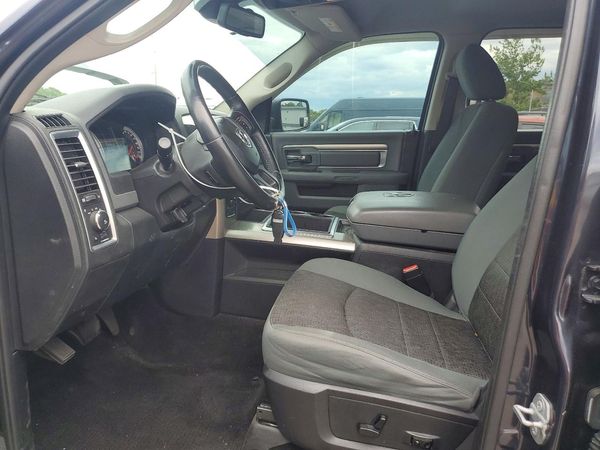 2015 RAM 1500 SLT