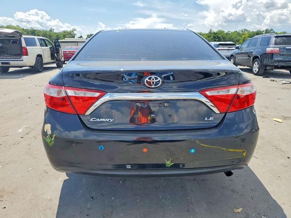 2017 TOYOTA CAMRY