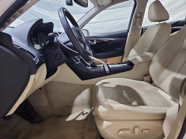 2017 INFINITI Q50