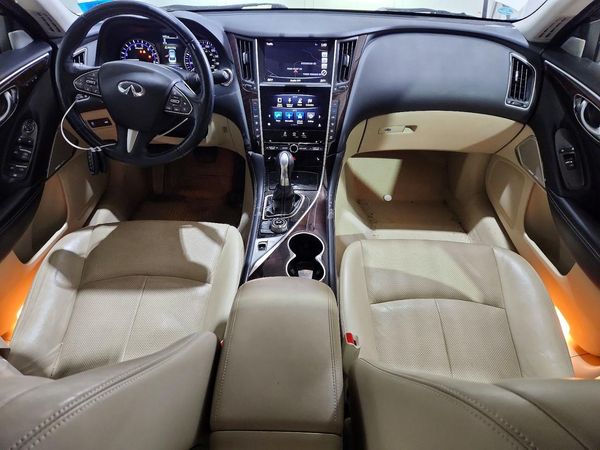 2017 INFINITI Q50