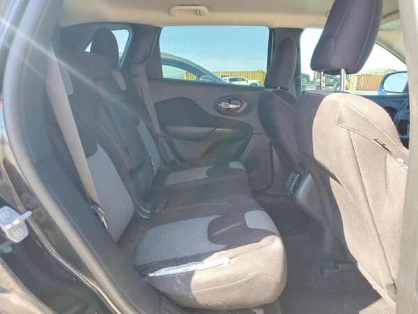 2016 JEEP CHEROKEE SPORT FWD