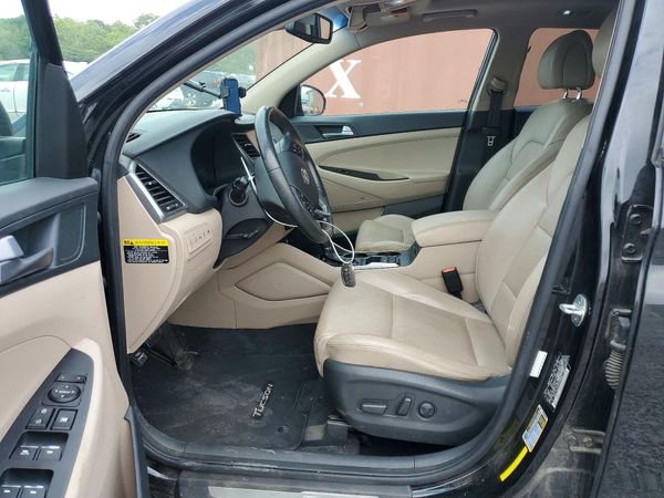 2017 HYUNDAI TUCSON