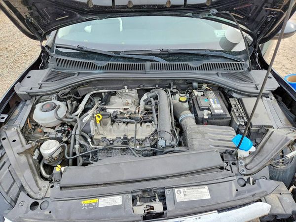 2019 VOLKSWAGEN JETTA S, SE, R-Line — Engine bay