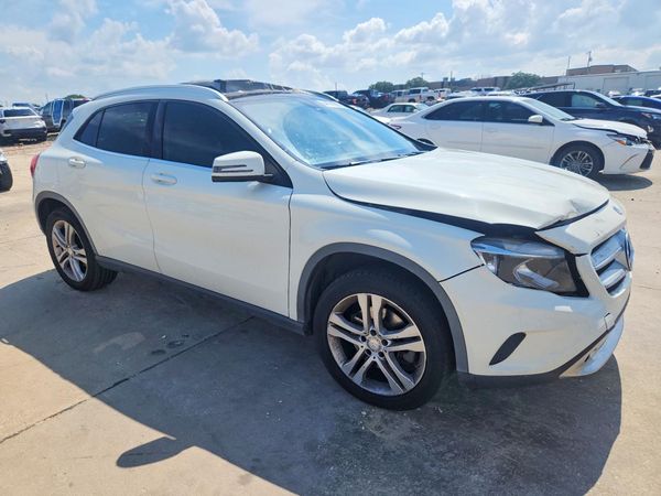 2016 MERCEDES-BENZ GLA GLA250