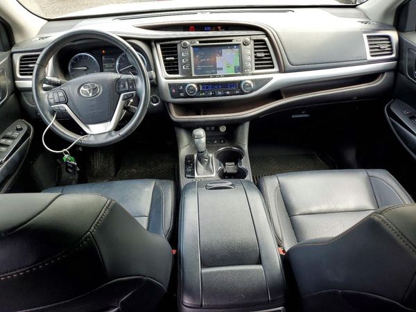 2018 TOYOTA HIGHLANDER
